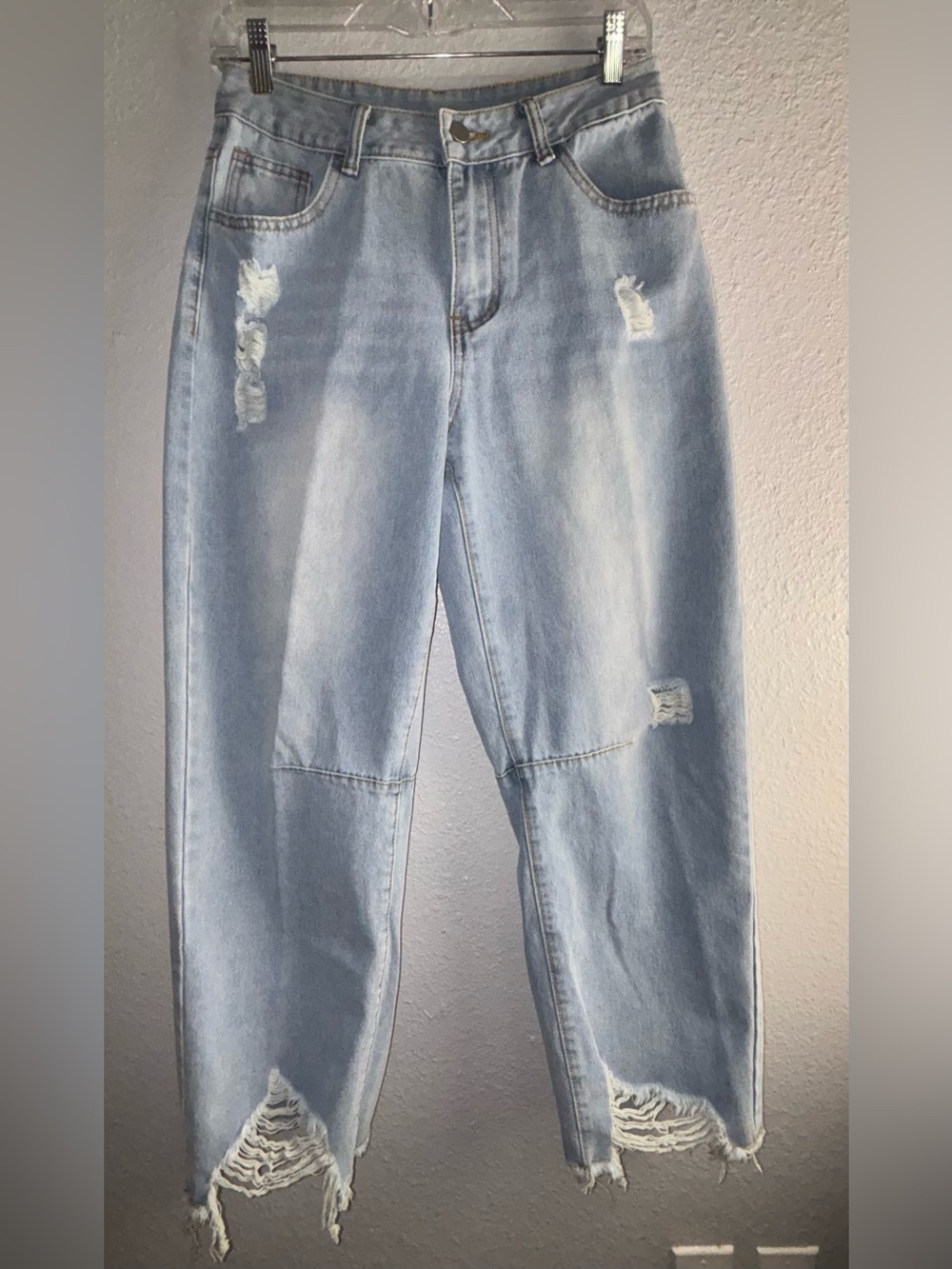 💙 Preloved Shein Distressed Light washed Denim Size 28 Jeans